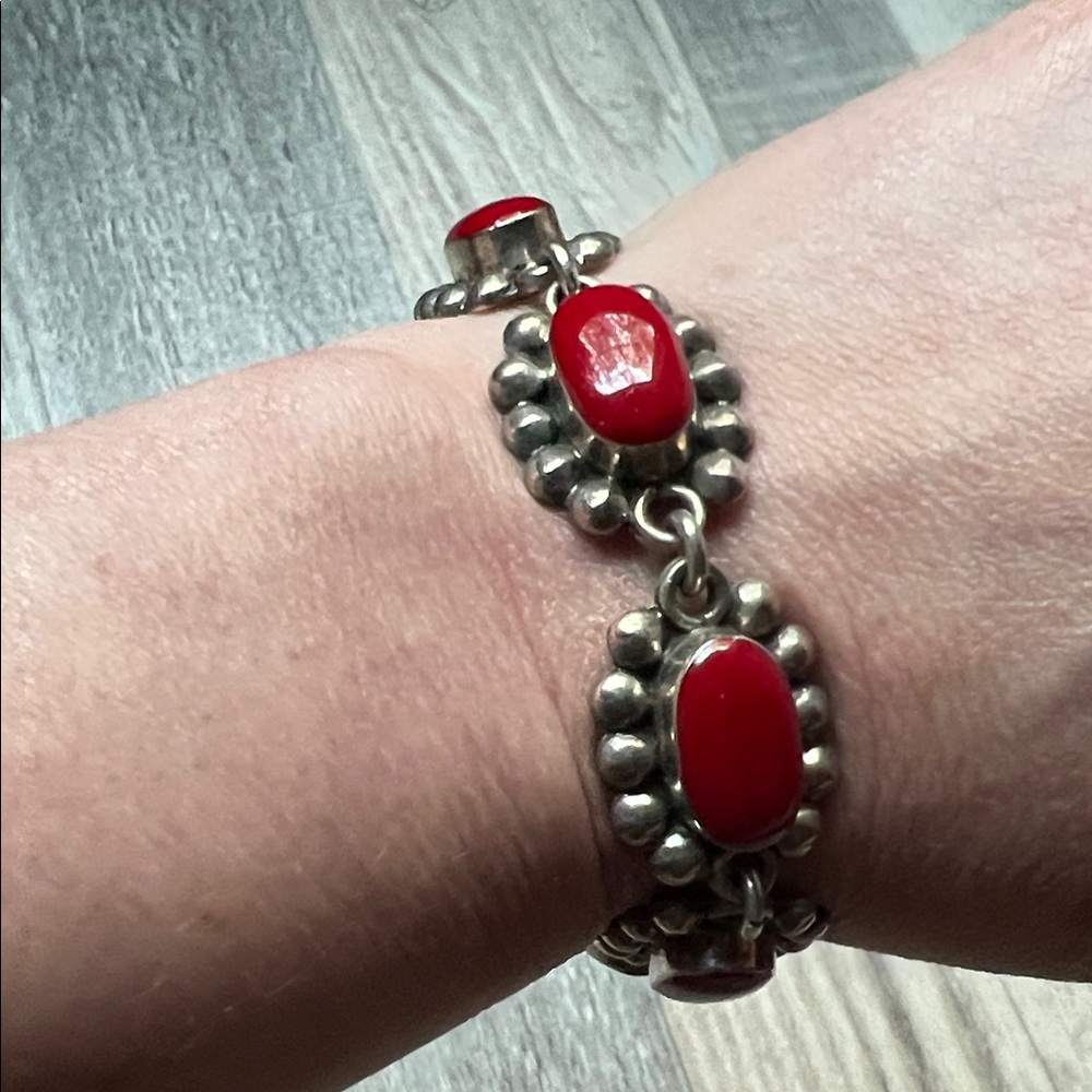 Sterling silver bracelet with natural red jasper 7” length